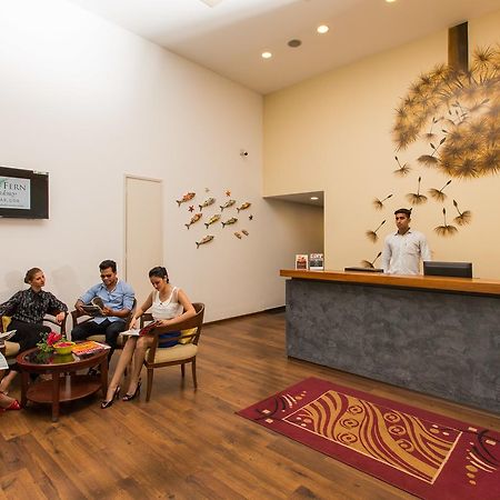 מלון פאנג'י The Fern Residency, Miramar מראה חיצוני תמונה