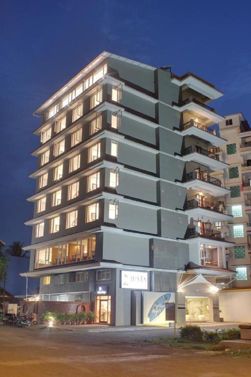 מלון פאנג'י The Fern Residency, Miramar מראה חיצוני תמונה
