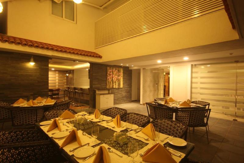 מלון פאנג'י The Fern Residency, Miramar מראה חיצוני תמונה