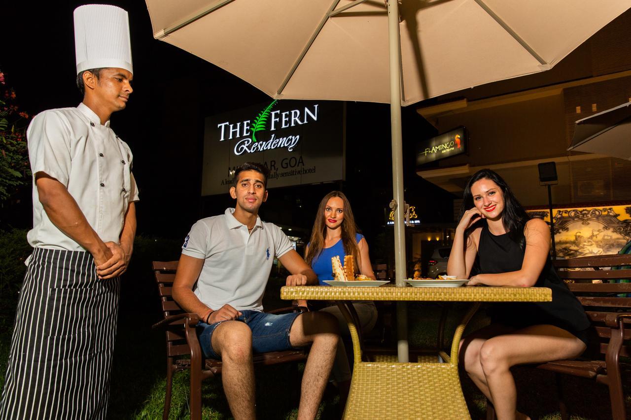 מלון פאנג'י The Fern Residency, Miramar מראה חיצוני תמונה