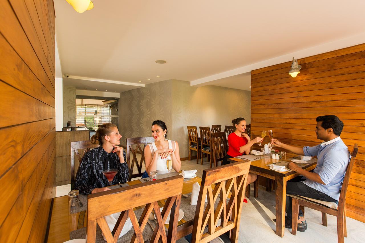 מלון פאנג'י The Fern Residency, Miramar מראה חיצוני תמונה
